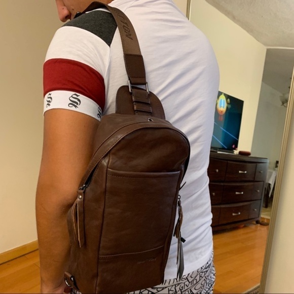 Men’s T-shirt​ - Picture 2 of 3